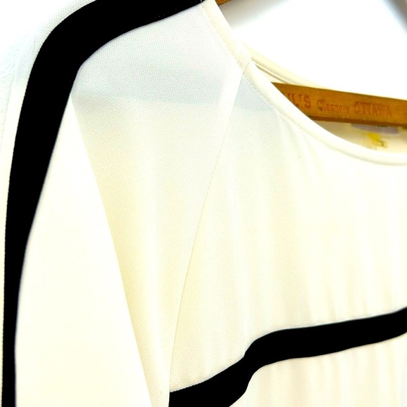 Calvin Klein Blouse Women's Large Flowy Lightweight Work Wear Bell Sleeve Breezy - Picture 3 of 7